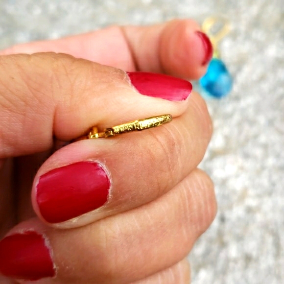 Vtg Joan Rivers Faceted Blue Crystal Drop Earrings - Picture 7 of 8